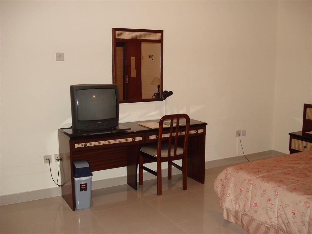 Atlas Hotel Manama Exterior photo